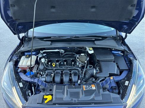 Used 2017 Ford Focus SEL image 38