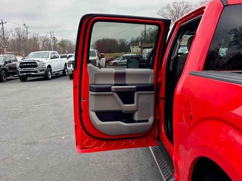 Used 2019 Ford F150 XLT w/ Equipment Group 302A Luxury AWD/4WD image 16