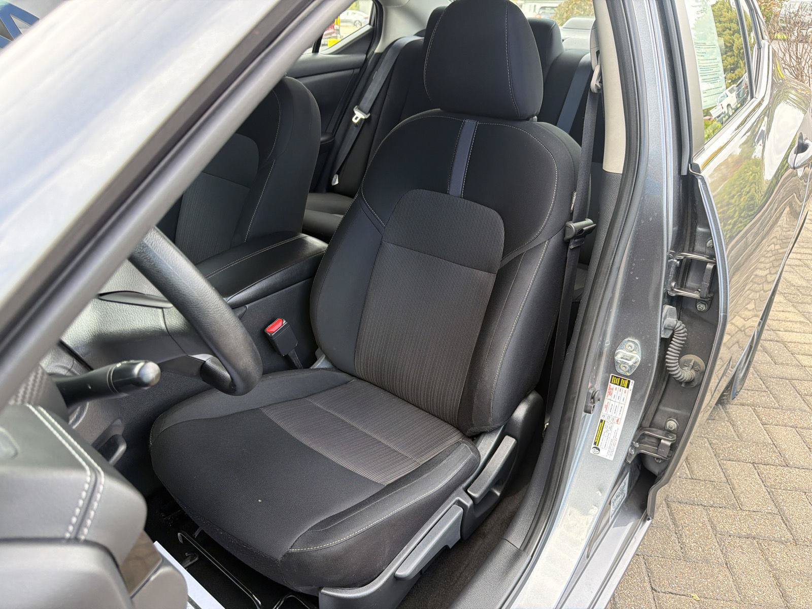 Used 2024 Nissan Sentra SV FWD image 13