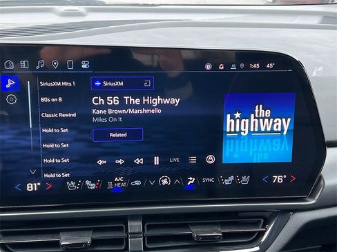 Used 2025 Chevrolet Equinox EV RS w/ Convenience Package II image 15