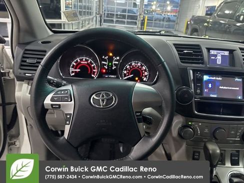 Used 2013 Toyota Highlander SE AWD/4WD image 15