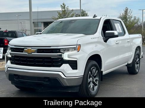 Used 2024 Chevrolet Silverado 1500 LT AWD/4WD image 3