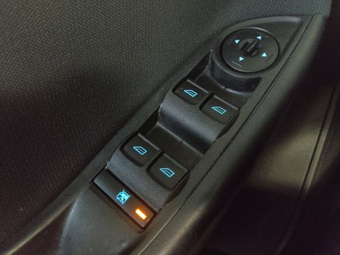 Used 2018 Ford Focus SE FWD image 27