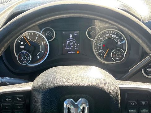 Used 2022 RAM 2500 Tradesman w/ Chrome Appearance Group image 13