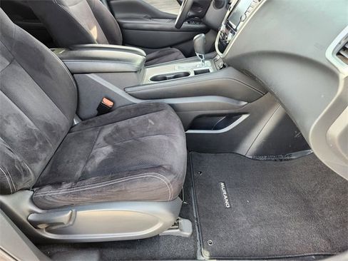 Used 2018 Nissan Murano S image 13