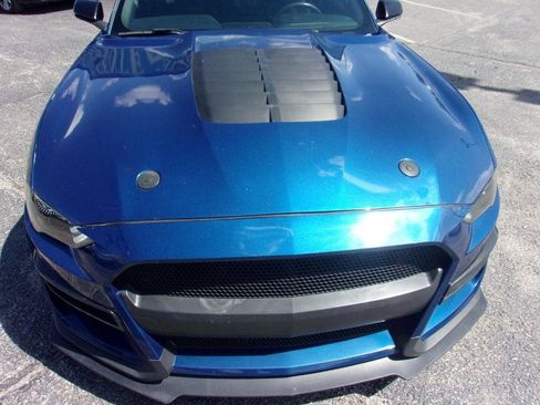 Used 2022 Ford Mustang Coupe w/ Equipment Group 101A RWD image 4