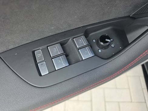 Used 2025 Audi RS 7 Performance AWD/4WD image 17