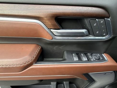 Certified 2025 GMC Sierra 2500 Denali Ultimate w/ Max Trailering Package image 30