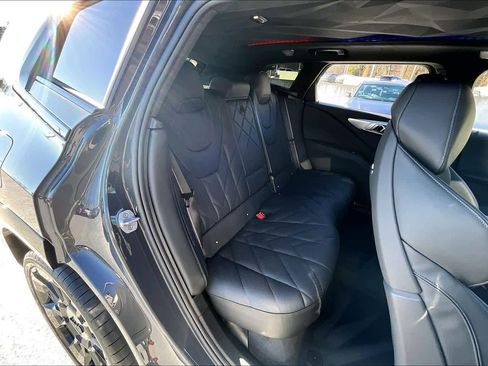 Used 2025 BMW XM image 19