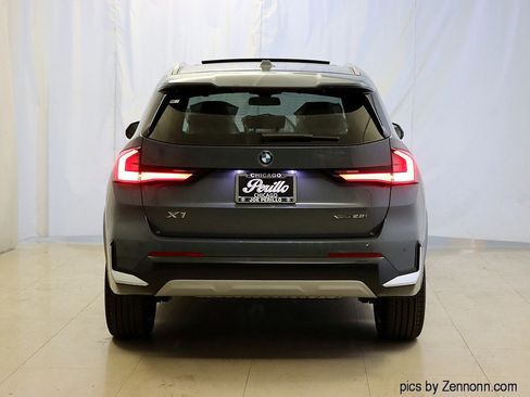 Used 2026 BMW X1 xDrive28i w/ Technology Package image 9