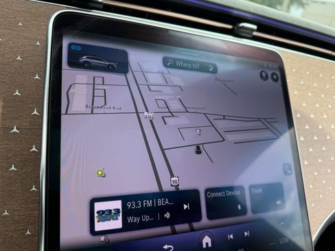 Used 2023 Mercedes-Benz EQS 450+ SUV image 32