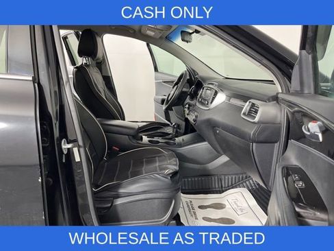 Used 2017 Kia Sorento LX image 35