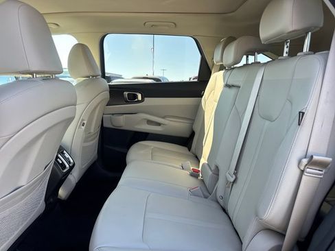 Certified 2026 Kia Sorento S w/ S Panoramic Sunroof Package FWD image 9
