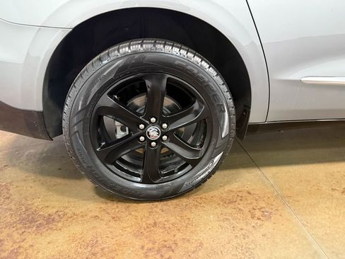 Used 2023 Buick Enclave Essence w/ Experience Buick Package image 91