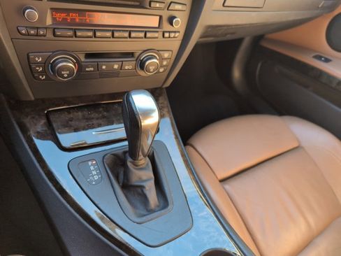 Used 2008 BMW 328i Convertible image 13