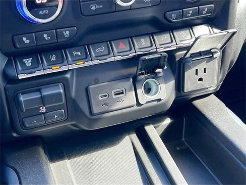 Used 2021 GMC Sierra 3500 Denali w/ Denali Black Diamond Edition image 21