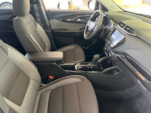 Used 2023 Chevrolet TrailBlazer LT w/ Convenience Package FWD image 19