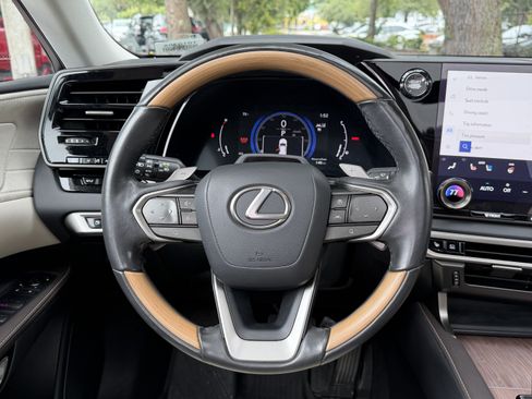 Used 2024 Lexus RX 350 FWD w/ Convenience Package image 33