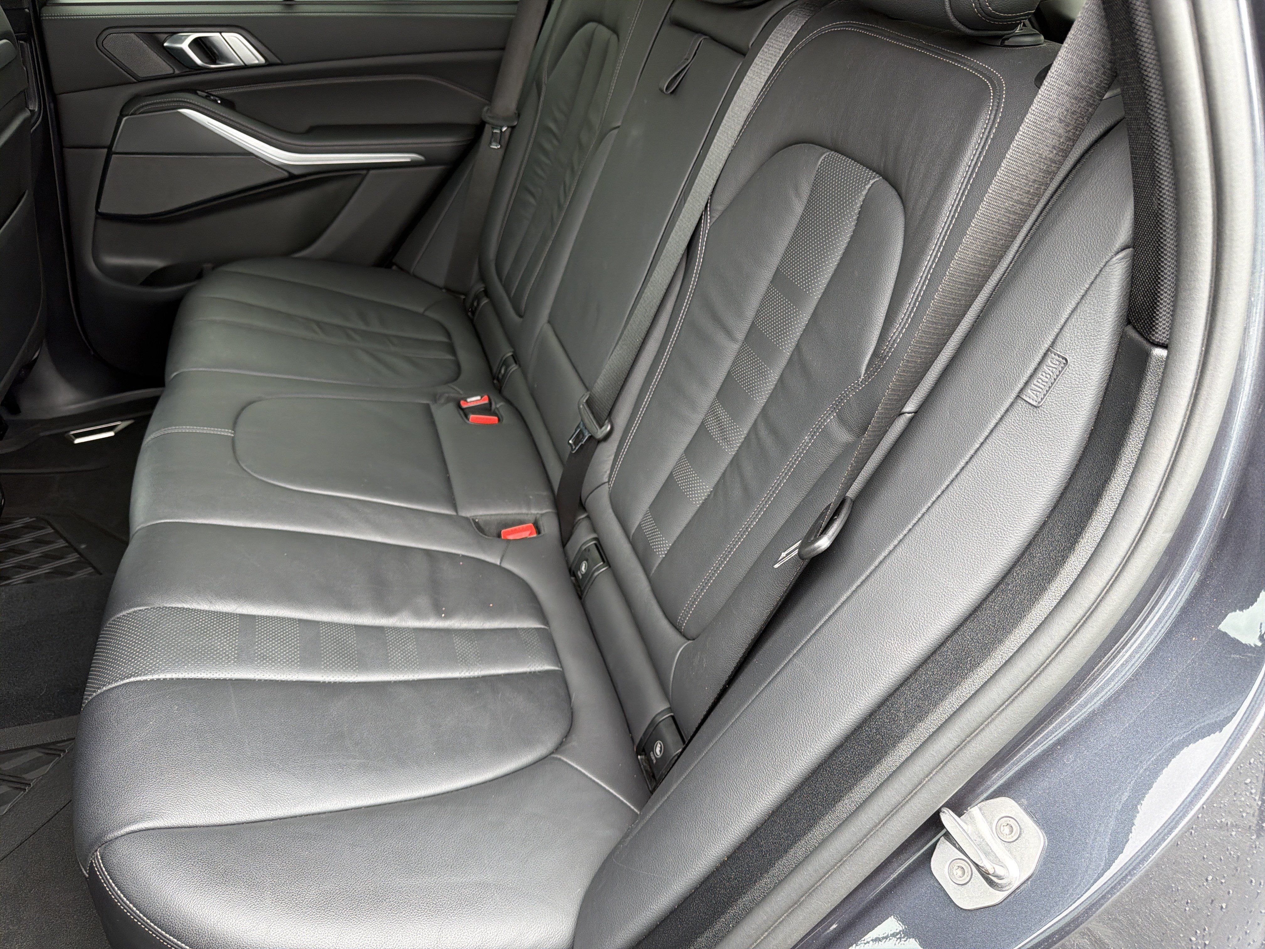 Used 2020 BMW X5 xDrive40i w/ Executive Package AWD/4WD image 18