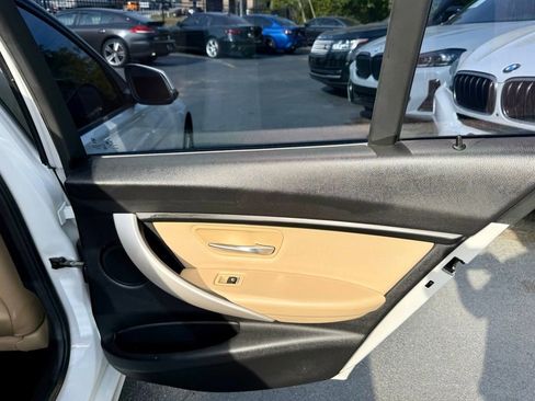 Used 2018 BMW 320i Sedan RWD image 30