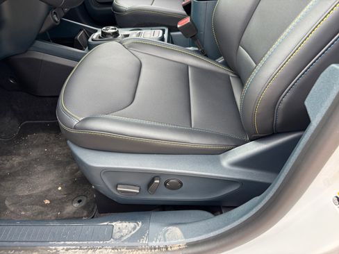 New 2025 Ford Maverick Lobo image 13