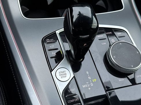 Used 2022 BMW X5 xDrive40i w/ M Sport Package image 24