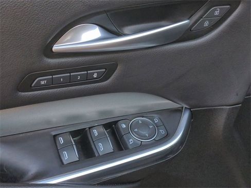 Used 2023 Cadillac XT4 Premium Luxury image 15