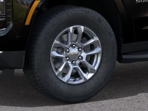 New 2026 Chevrolet Suburban LT image 9
