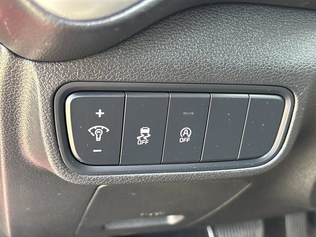 Used 2024 Kia Soul LX w/ Option Group 015 FWD image 19