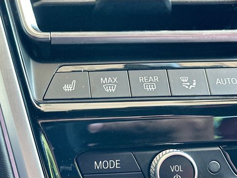 Certified 2025 BMW 840i RWD image 21