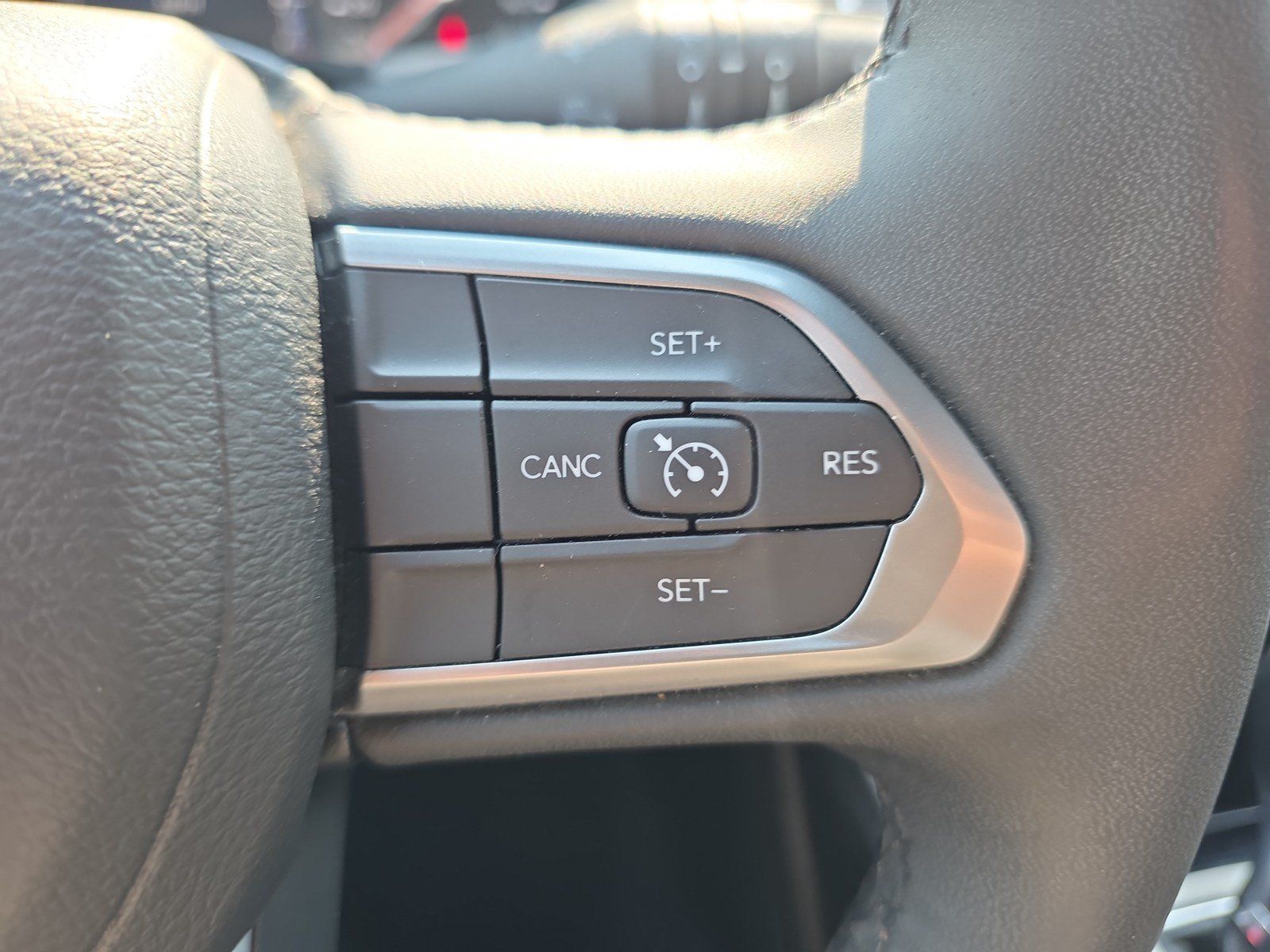 Used 2024 Jeep Compass Latitude AWD/4WD image 25