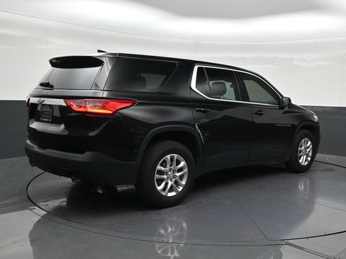 Used 2021 Chevrolet Traverse LS FWD image 5
