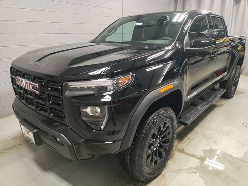 New 2026 GMC Canyon Elevation w/ Convenience Package image 16