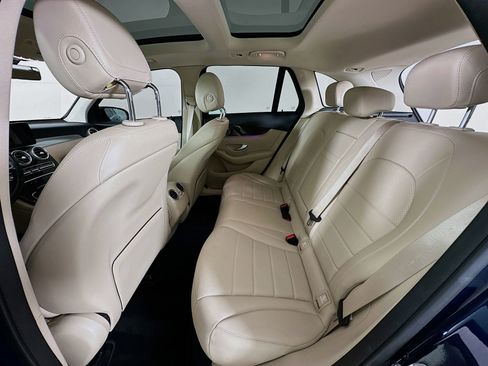 Used 2022 Mercedes-Benz GLC 300 image 26