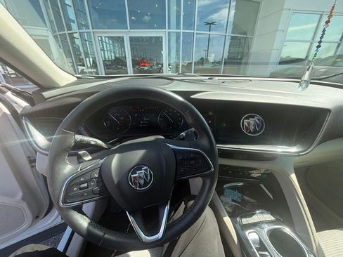 Used 2022 Buick Envision Preferred FWD image 16