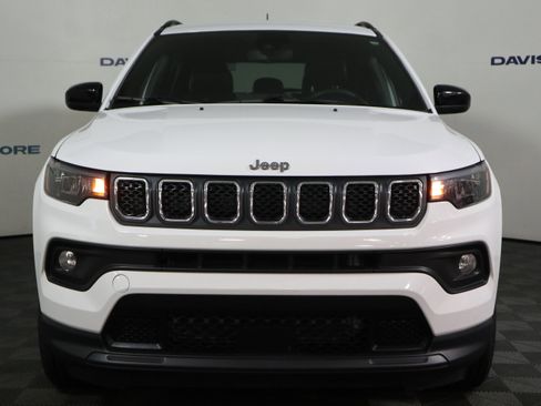 Used 2023 Jeep Compass Latitude AWD/4WD image 13