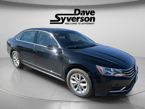 Used 2016 Volkswagen Passat 1.8T S FWD image 3