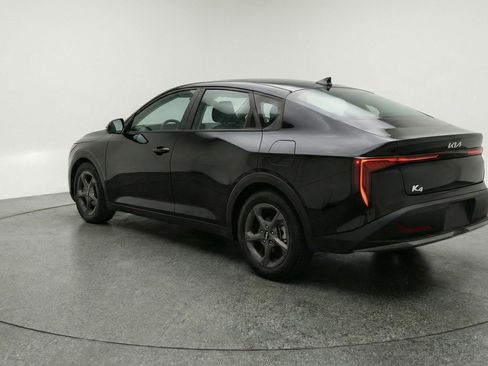 Used 2025 Kia K4 FWD image 6