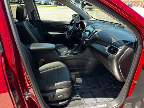 Used 2020 Chevrolet Equinox Premier image 24