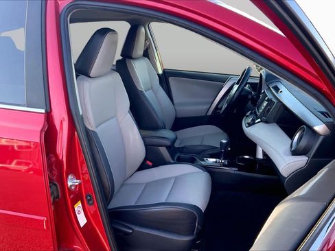 Used 2017 Toyota RAV4 Limited FWD image 9