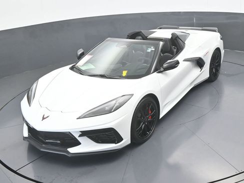 Used 2024 Chevrolet Corvette Stingray Convertible w/ Z51 Performance Package image 42