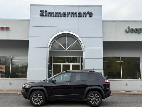 Used 2021 Jeep Cherokee Trailhawk AWD/4WD image 1