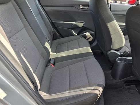 Used 2021 Hyundai Accent SE FWD image 13