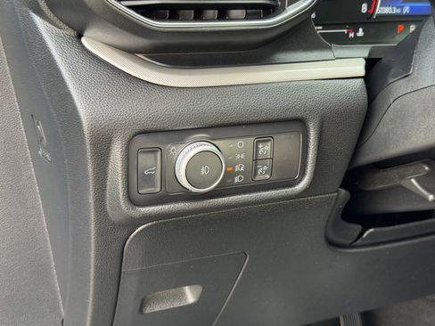 Used 2020 Ford Explorer XLT w/ Equipment Group 202A AWD/4WD image 16