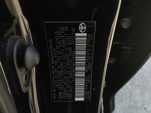 Used 2024 Toyota Corolla LE FWD image 17