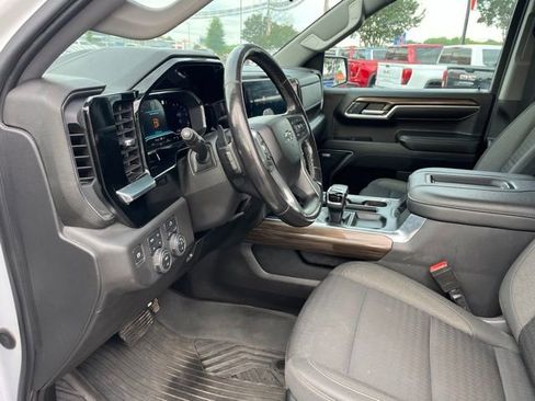 Used 2022 Chevrolet Silverado 1500 LT Trail Boss w/ Convenience Package II AWD/4WD image 6