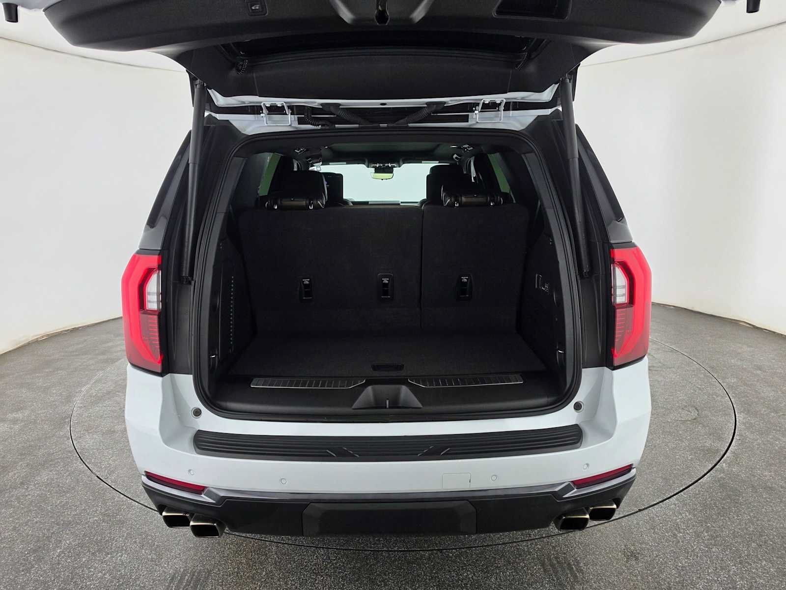 Used 2026 GMC Yukon Denali Ultimate AWD/4WD image 15