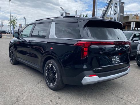 New 2026 Kia Carnival EX FWD image 6