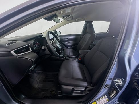 Used 2025 Toyota Corolla LE w/ Convenience Package FWD image 13