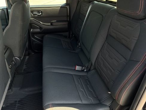 Used 2023 Nissan Frontier PRO-4X w/ Pro Convenience Package AWD/4WD image 10